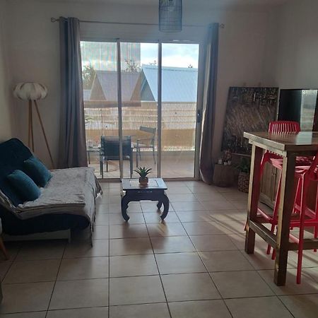 Location Saisonniere Meublee F2 St Leu Face Ocean A 1 Min Plage Apartment Сен-Лу Екстериор снимка